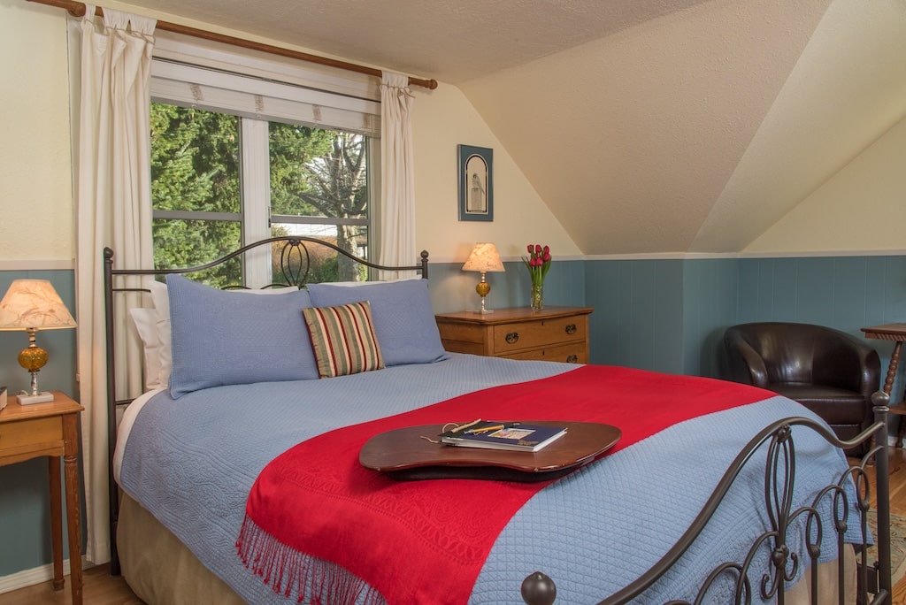 Northwest Island Escapes start at our Friday Harbor bed and breakfast pictured here