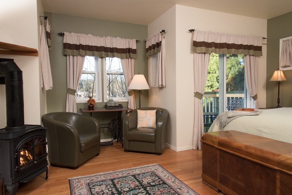 Guest Room at our Friday Harbor Hotel & Lodging